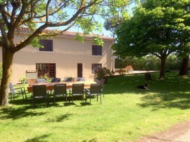 Gîte à Laurac Domaine Roujoux piscine chauffée, vue stupéfiante & golf