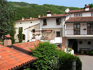 locations vacances Apartment Lombardia Countryside à PROVAGLIO D'ISEO