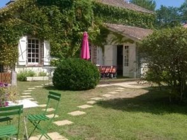 Maison de maître, 6 ch / 14 p en forêt landaise avec piscine sur 2 ha