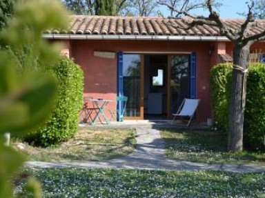 Gîte rural 2 personnes avec piscine et aire de jeux, dans le Gard