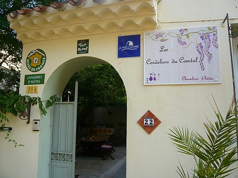 Les Cordeliers du Comtal, Casa Rural, pueblo de Azille, Aude
