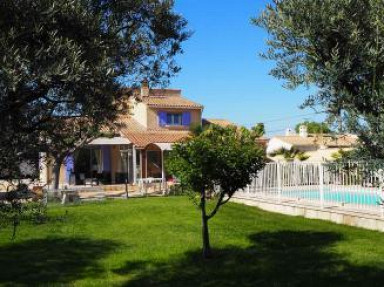 Chambres d'hôtes climatisées en rez de jardin à Caumont sur Durance