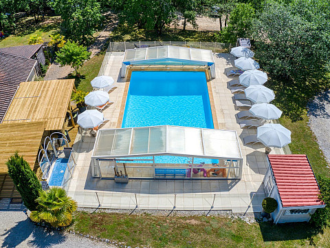 Gîte Dordogne Périgord avec piscine chauffée toute l'année et couverte