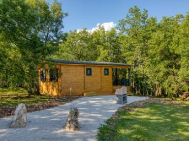 Chalet avec piscine chauffée Dordogne Périgord proche Sarlat