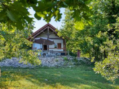 Chalet avec piscine chauffée Dordogne Périgord proche Sarlat