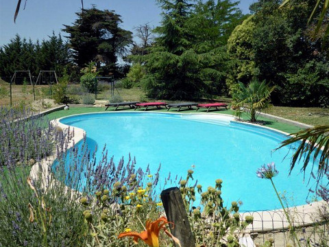 Gîte Lavande et Coquelicots avec piscine à Ferran proche Carcassonne
