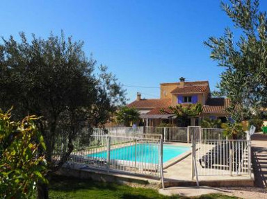 Chambres d'hôtes climatisées en rez de jardin à Caumont sur Durance