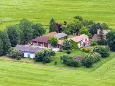 Gîte de groupe 20 pers. à Cadalen dans le Tarn - Les Hangars de Piol