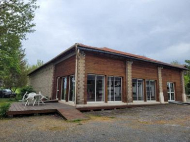 Gîte de groupe 20 pers. à Cadalen dans le Tarn - Les Hangars de Piol