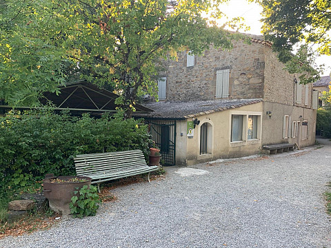 Grand gîte spa jacuzzi 20 pers dans la Drôme Provençale à Bourdeaux