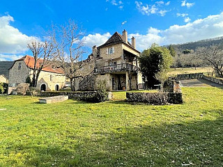locations vacances Cottage Aveyron Countryside à BALAGUIER-D'OLT