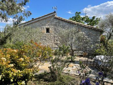 Le Petit Mas à Saint Cerice, belle chambre d'hôtes avec piscine, Vogüé