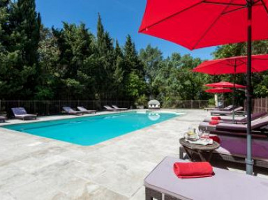 Superbe Mas climatisé - piscine partagée - Grans en Provence (13)