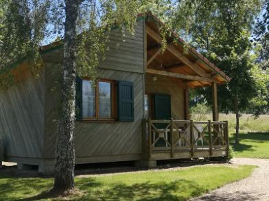 Chalets en Auvergne piscine chauffée, spa, Puy de Dôme, 1 à 3 chambres