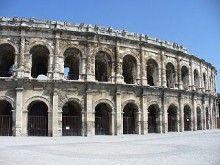 tourisme et gite nimes